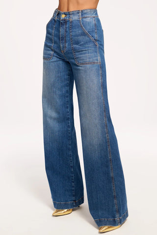 Theodora Jeans in Medium Wash