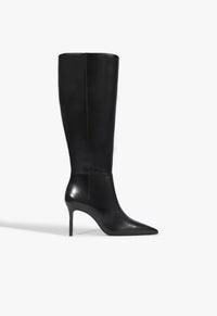 Mikki Up Boot